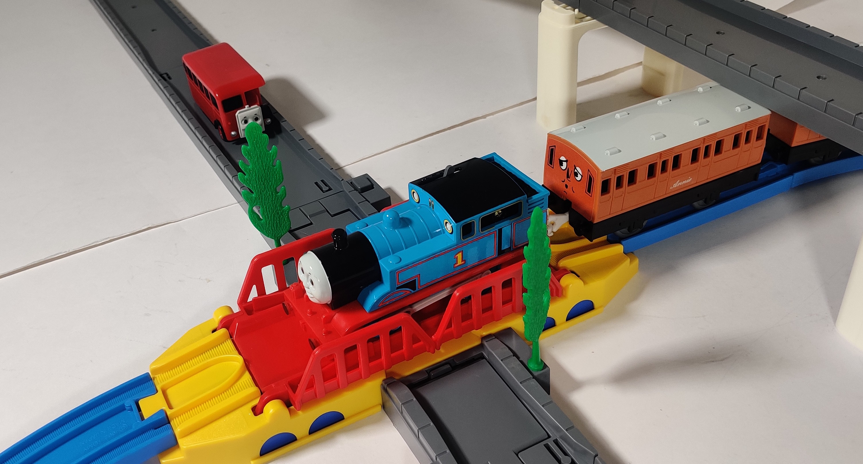 Plarail Thomas and Bertie Set